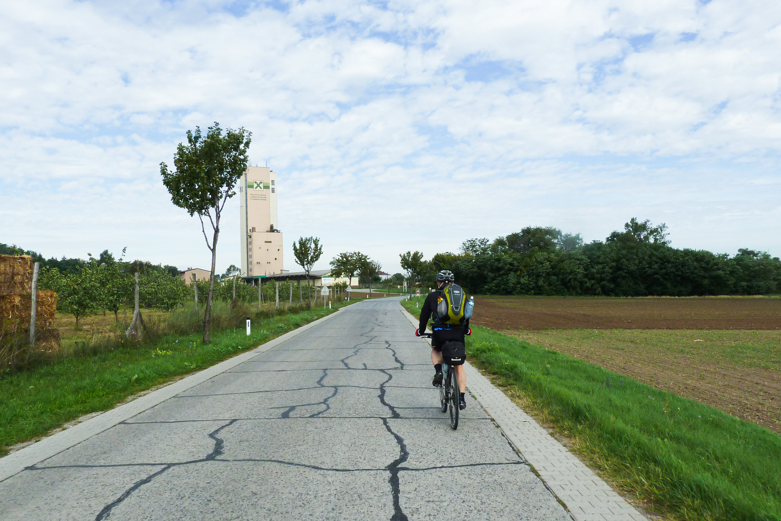 Hainburg – Laa an der Thaya: March und Weinviertel